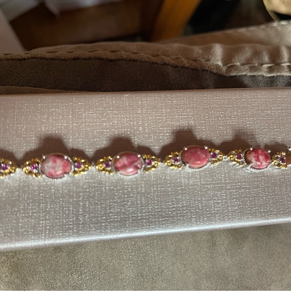 Norwegian Thulite Garnet Bracelet - Picture 6 of 12